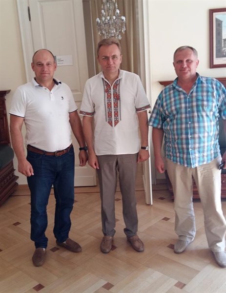Как сделать власть открытой для народа учились трое славянских депутатов во Львове 