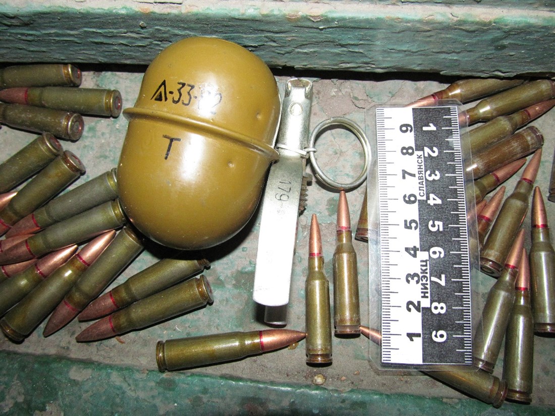 Под Львовом задержали сержанта ВСУ за торговлю гранатами и патронами