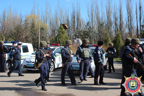 Милиция Славянска  провела комплексно-оперативную отработку и задержала 12 местных жителей
