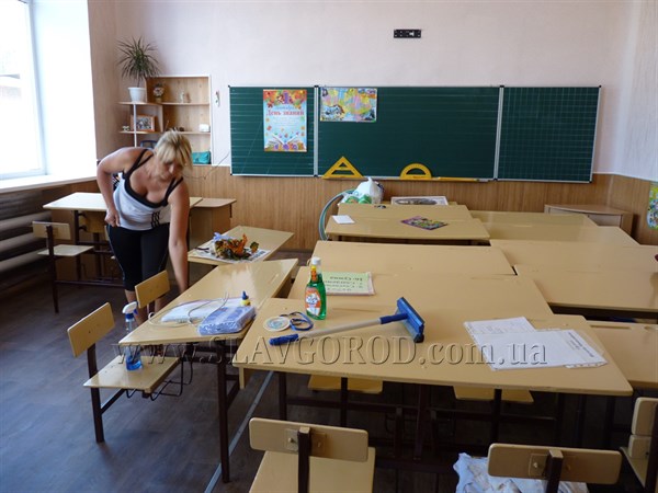 В славянских школах активно готовятся к новому учебному году