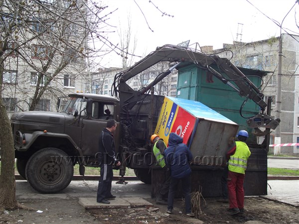 В Славянске начали сносить незаконные МАФы: исполкомом принято решение о демонтаже еще 16 киосков