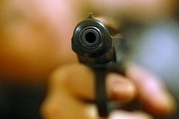 В Славянске ограбили продуктовый магазин, угрожая игрушечным пистолетом