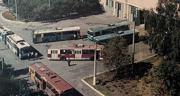 Троллейбусное депо Славянска отпраздновало 45-летие