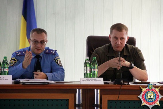 Город наплодили наркотиками: главный милиционер области указал на недостатки работы Славянских правоохранителей