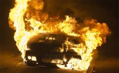 Пока житель Славянска был в гостях, его автомобиль сгорел. Причины пожара устанавливаются