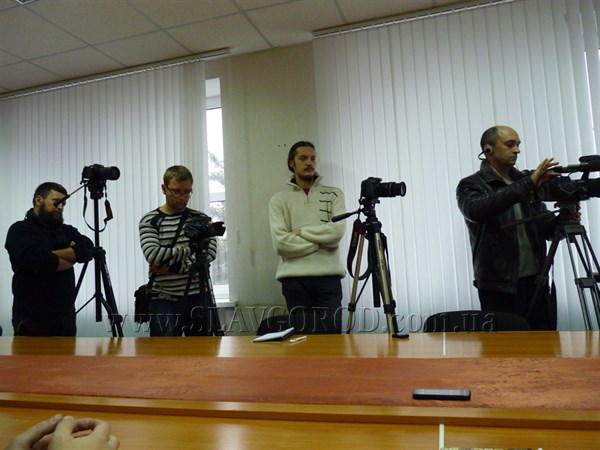 И.о мэра Славянска Олег Зонтов на брифинге со СМИ поделился своим виденьем того, как должен работать городской голова  