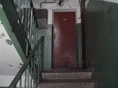 Убил мать и умер сам: правоохранители Славянска  вскрыли дверь в одну из квартир и обнаружили два трупа