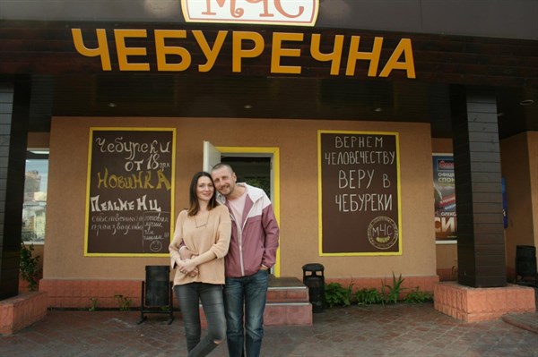 Подпольщики на Донбассе, донецкие чебуреки и пекарня в Марьинке: дайджест событий на востоке Украины 