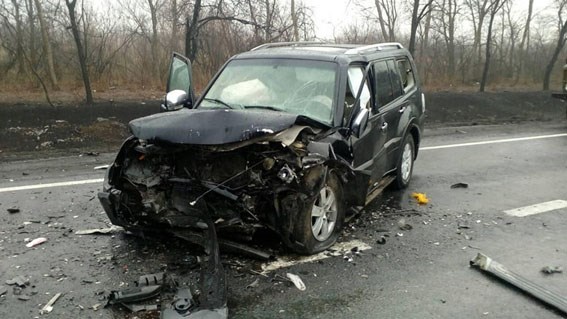 Ранним утром на дороге возле Славянска в ДТП погибло два человека