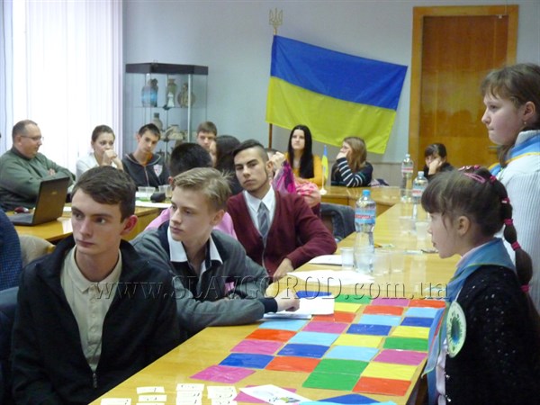 Славянские школьники рассказали, как можно экономить энергию, на примере своей школы