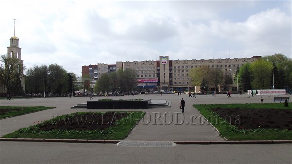«Техно-индастриал» не пройдет: мэр Славянска рассказал, какой должна быть центральная площадь города