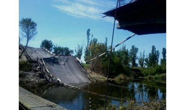 Восстановление разрушенного моста возле Славянска обойдется в 36 млн. грн. Объявлен тендер