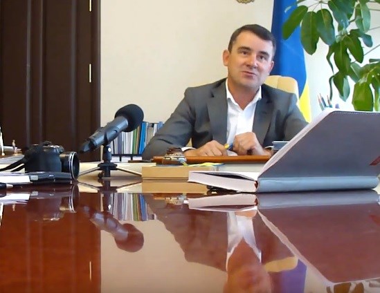 Мэр Славянска не ставит на контроль повышение зарплаты рядовым сотрудникам ЖЭКов