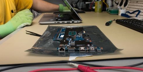 Как отремонтировать ноутбук и куда обращаться за помощью
