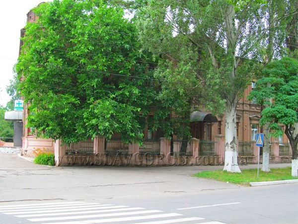 В Славянске переименуют городскую больницу имени Ленина
