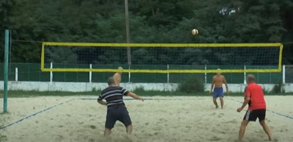 Волейболисты Славянска ищут новое место для тренировок