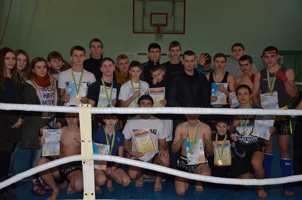 В Славянске состоялся региональный турнир по кикбоксингу
