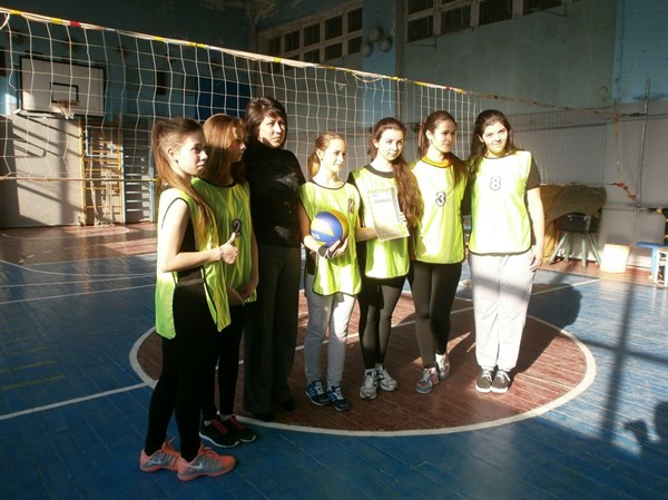 В Славянске состоялся финал турнира по волейболу среди старшеклассниц 