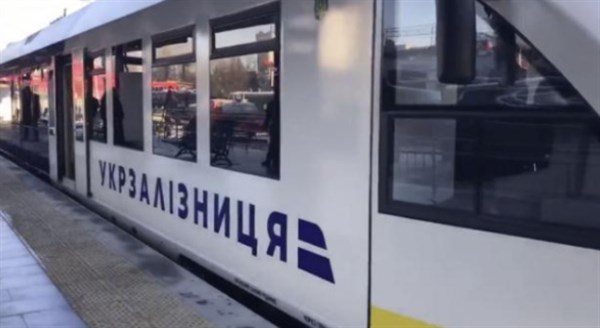 Поезда в Славянск и другие города области курсируют по графику