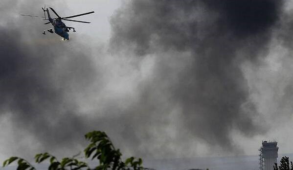 В Славянске сбит украинский вертолет: погибли 14 солдат вместе с генералом (ДОБАВЛЕНО ВИДЕО)
