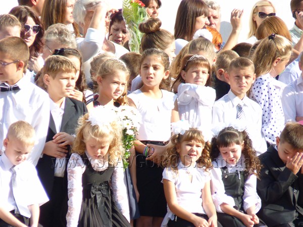 Уже с 1 сентября ученики младших классов славянских школ могут обучаться по новой программе. Чего ожидать родителям?