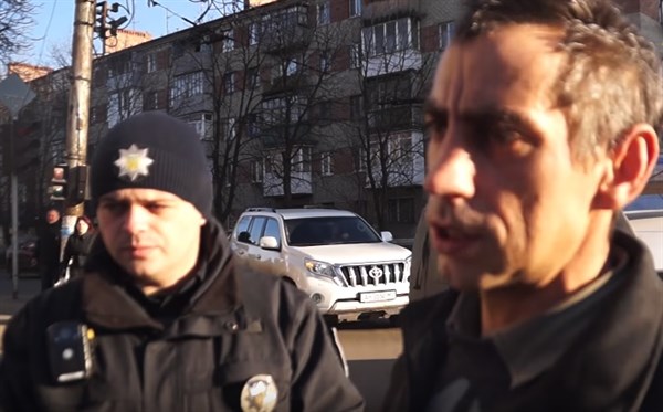 В Славянске на пешеходном переходе пьяный водитель сбил женщину