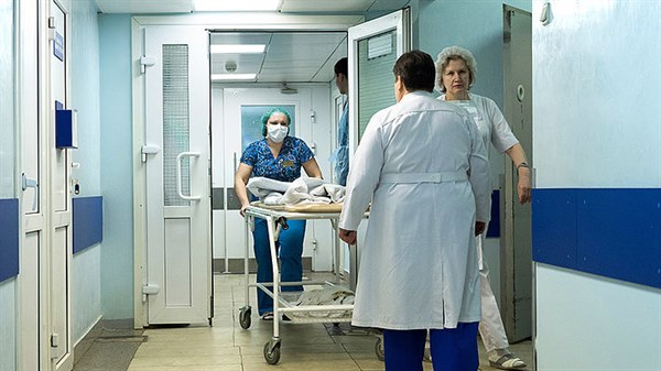 Врачи объяснили, что могло стать причиной смерти 3-месячного ребенка в славянской больнице: мама девочки не верит и подала заявление в полицию 