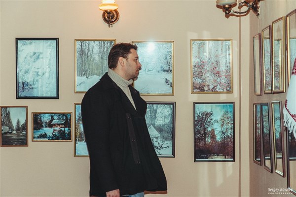 В центральной библиотеке состоялось торжественное открытие фотовыставки «Зимний Славянск» (ФОТО)