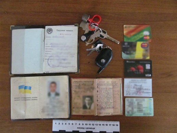 Не успел отвернуться, как остался без барсетки: в Славянске в сквере ограбили мужчину