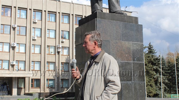 Первый секретарь компартии Славянска Анатолий Хмелевой: «Сегодня  готовится провокация со стороны наших противников» 