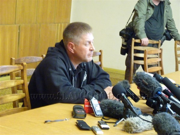 «В городе обстановка спокойная»: сегодня прошла очередная пресс-конференция лидера Народного ополчения Донбасса Вячеслава Пономарева