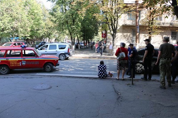 «Поздно заметил»: наряд полиции стал свидетелем. Как на перекрестке в Славянске водитель «Лачетти» сбил пенсионерку