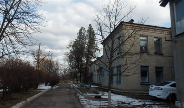 Пациентам больницы №2 Славянска приходится за 2 км ехать за лекарствами