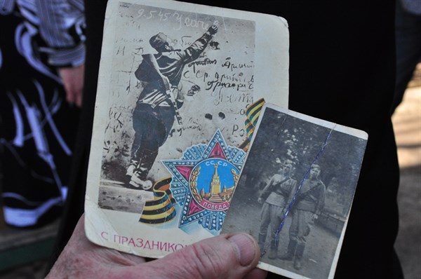 В День Победы он расписался на рейхстаге: житель Славянска, артиллерист времен Второй мировой войны отметил свое 90-летие