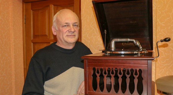 Завидная коллекция музыки: житель Славянска собирает механические устройства