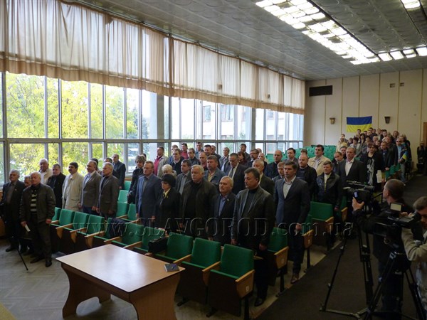 Дубль -3, попытка удалась: в Славянске состоялась сессия городского совета. Павел Придворов уволен с должности секретаря 