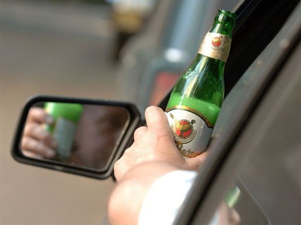 За месяц инспектора ГАИ Славянска поймали 36 пьяных водителей. Мэр Славянска Неля Штепа требует показать местных любителей езды в пьяном виде по телевиденью
