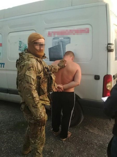СБУшники задержали в Славянске «стукача»: сообщал в «ДНР» о передвижениях военной техники