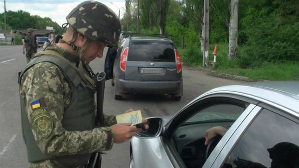 В мае на блокпостах Славянска выявлено около полусотни правонарушений