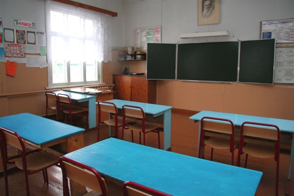 Работа детских садов и школ в Славянске приостановлена до начала функционирования общественного транспорта