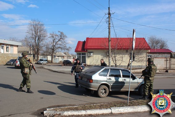 Дезертир, уголовник, боеприпасы, травка: милиционеры Славянска провели оперативно профилактические отработки города и района 