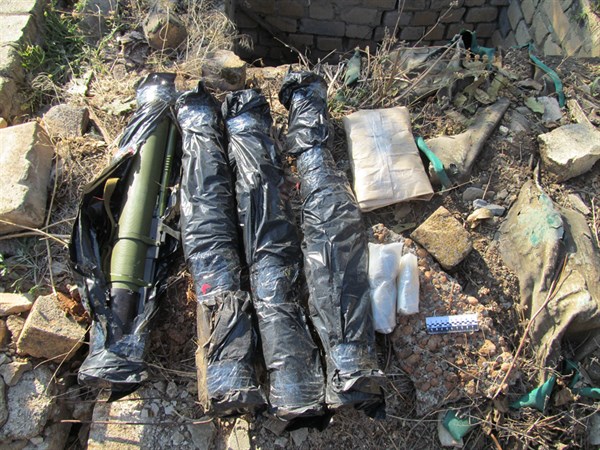 В Славянском районе обнаружен схрон с оружием (Фото)