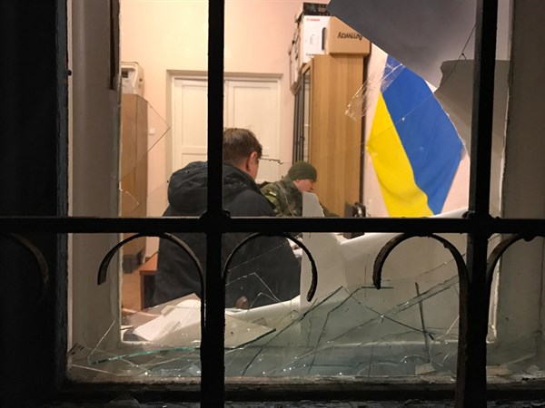 Выборы в Николаевке: Ночью произошло покушение на председателя Районной избирательной комиссии