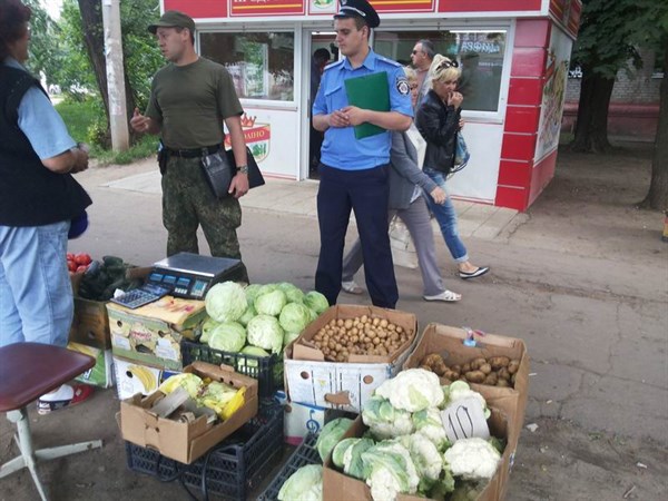 Одни "за", другие "против": в Славянске началась активная борьба с незаконной торговлей на городских улицах