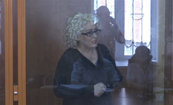 Неля Штепа появилась в суде с новой прической, а на следующем заседании свидетелем выступит экс-губернатор Сергей Тарута 