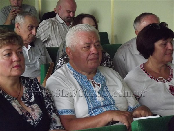 Виктор Антоненко стал почетным гражданином Славянска 
