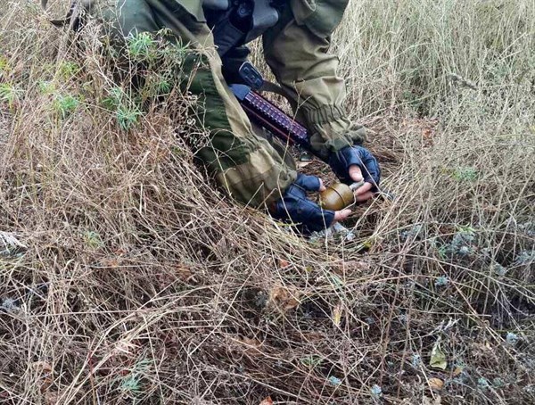 В Славянске обнаружена растяжка, прикрепленная к гранате РГД -5  с надписью «За ДНР».