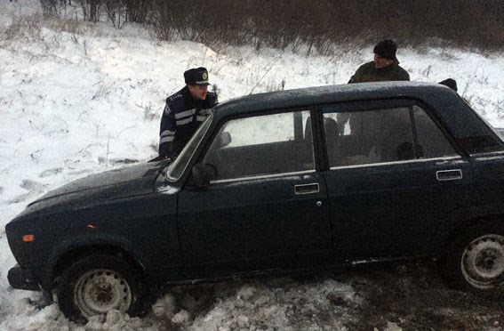 За сутки на дорогах Донецкой области произошло 8 ДТП. В Славянске при столкновении двух автомобилей пострадал водитель  