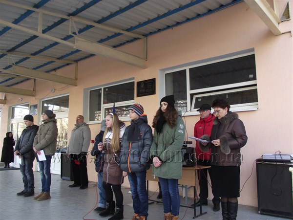 В Славянской общеобразовательной школе №10 открыли мемориальную доску в честь выпускника-афганца