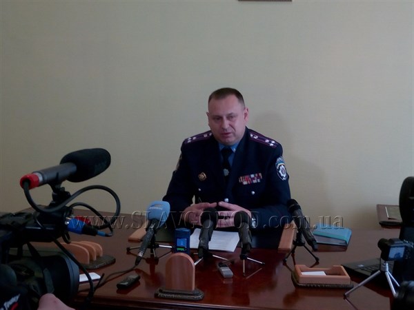 "Надеюсь, что свой боевой опыт в этом городе буду применять только в мирных целях":новый начальник полиции Славянска провел первую пресс-конференцию